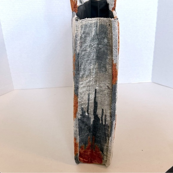 MD HOME HANDMADE IKAT VELVET BAG - Picture 7 of 16